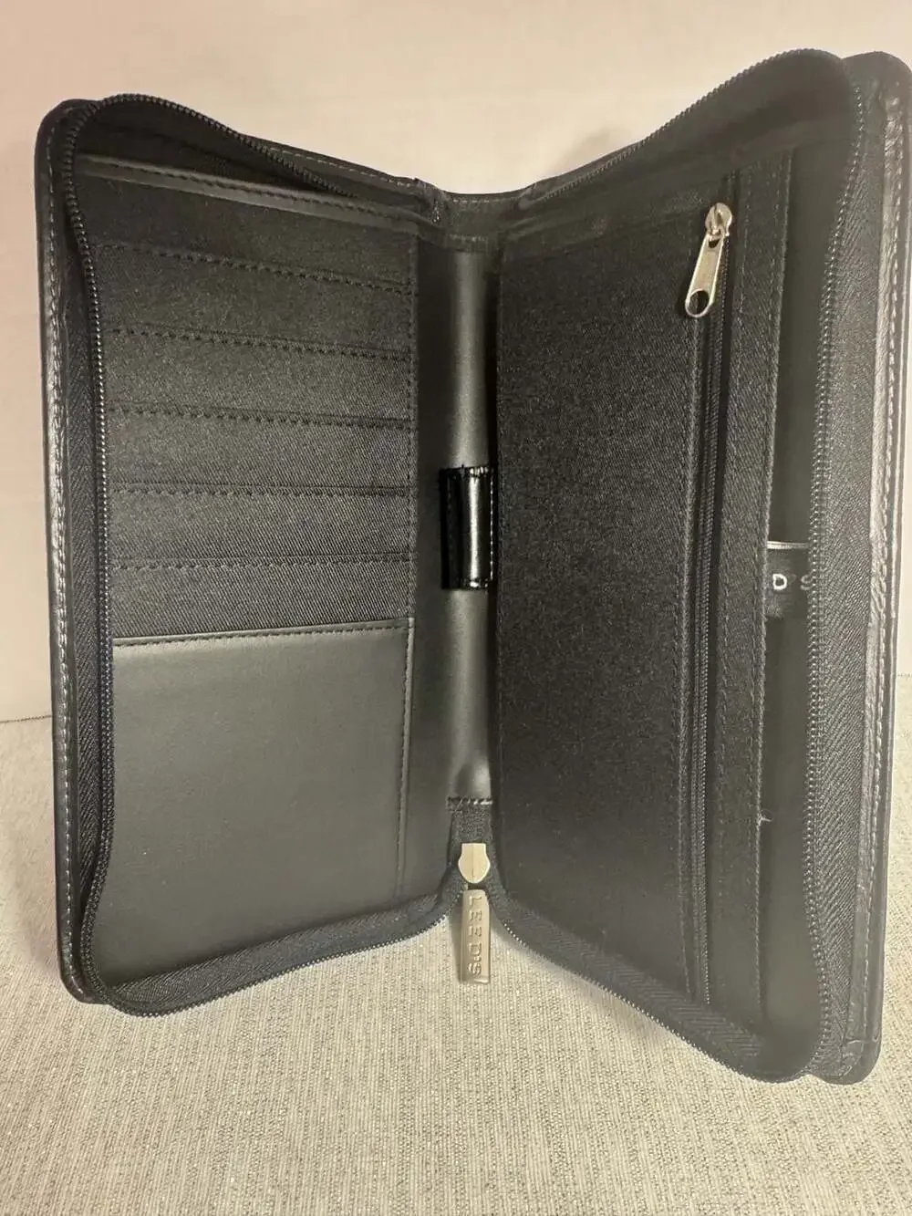 Leeds Genuine Leather Travel Document Organizer Marriott and Renaissance Resorts